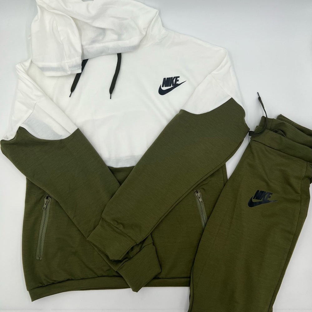 Nike suit
